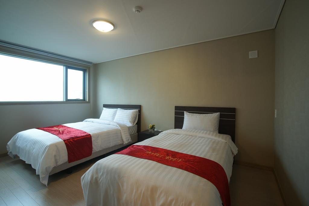 R&T Hotel Jeju Værelse billede