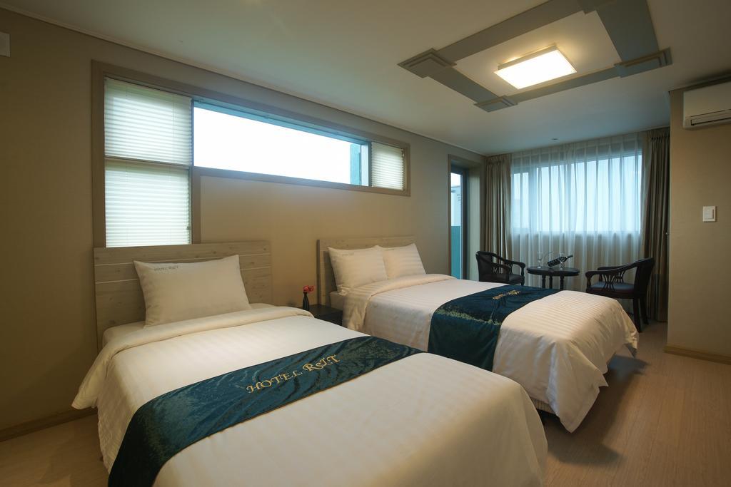 R&T Hotel Jeju Værelse billede