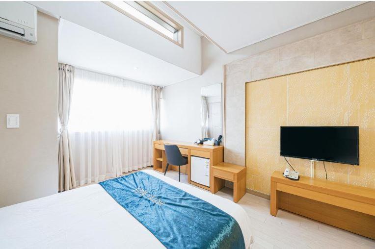 R&T Hotel Jeju Eksteriør billede