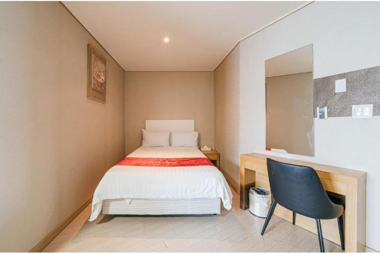 R&T Hotel Jeju Eksteriør billede