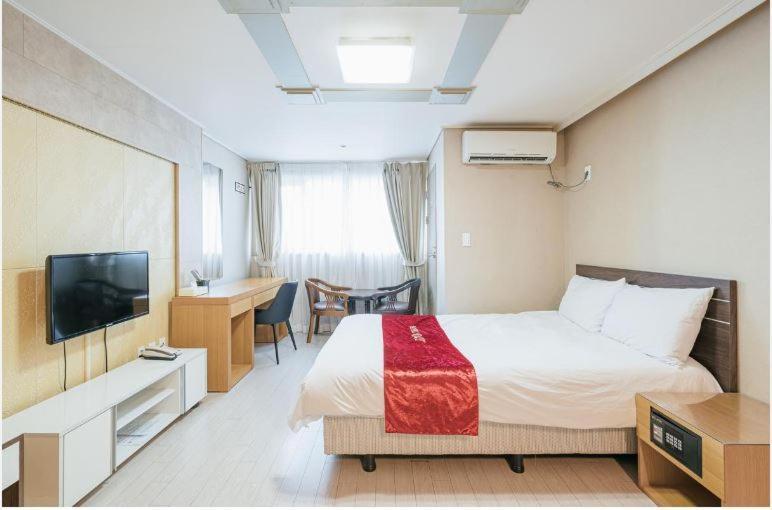 R&T Hotel Jeju Eksteriør billede
