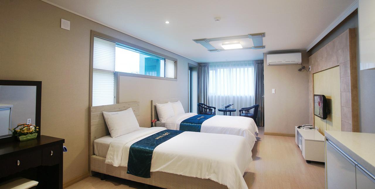 R&T Hotel Jeju Eksteriør billede